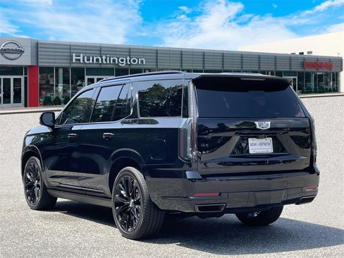Used 2025 Cadillac Escalade Sport Platinum w/ LPO, ONYX Package image 8