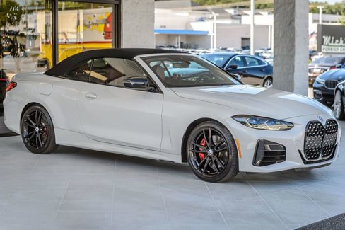 Used 2022 BMW M440i Convertible w/ Premium Package image 4