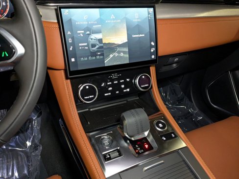 New 2026 Jaguar F-PACE R-Dynamic S image 12