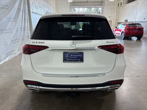 New 2026 Mercedes-Benz GLE 580 4MATIC image 4