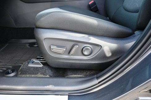 New 2025 Toyota RAV4 XLE image 11