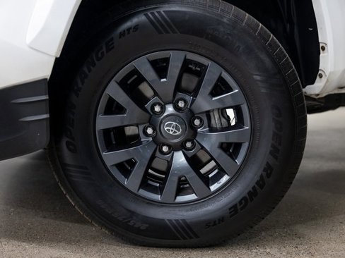 Used 2022 Toyota Tacoma SR5 image 12