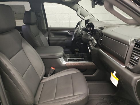 New 2026 GMC Sierra 1500 SLT w/ SLT Premium Plus Package image 7