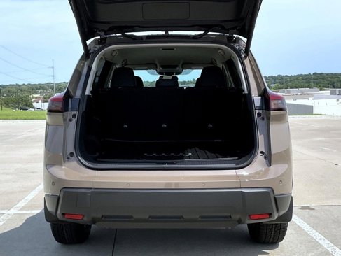 New 2026 Nissan Rogue SV image 10