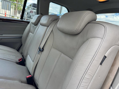 Used 2012 Mercedes-Benz GL 450 4MATIC image 24