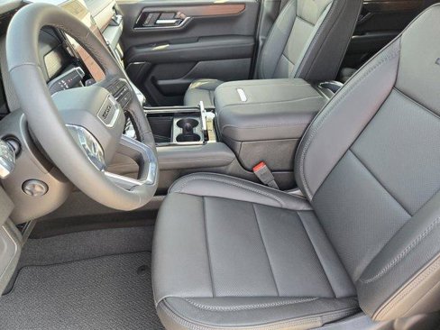 New 2026 GMC Yukon Denali w/ Sun & Power Step Package image 9