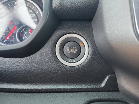 Used 2025 RAM 1500 Laramie image 15