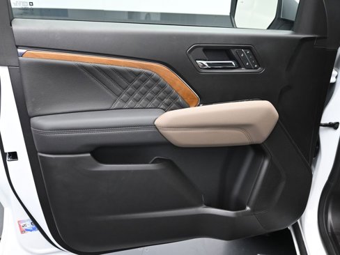 New 2026 GMC Canyon Denali image 16