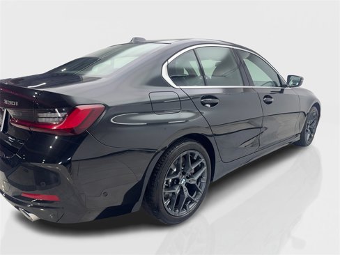 Used 2025 BMW 330i Sedan image 13