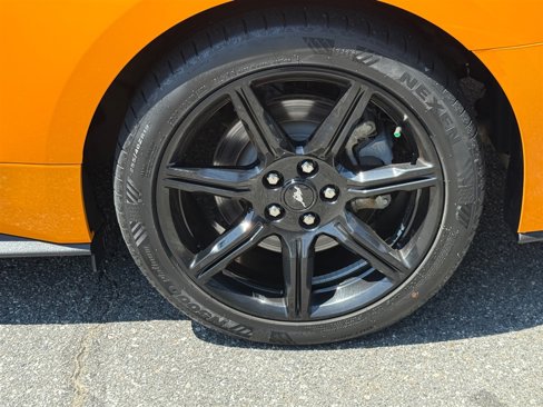 Used 2019 Ford Mustang GT w/ Black Accent Package image 17