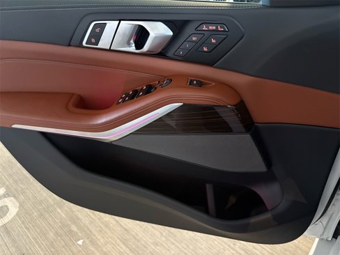 New 2026 BMW X7 M60i w/ Executive Package image 15