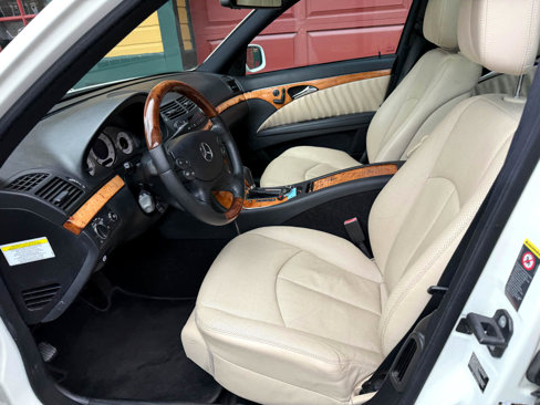 Used 2008 Mercedes-Benz E 550 4MATIC Sedan image 16