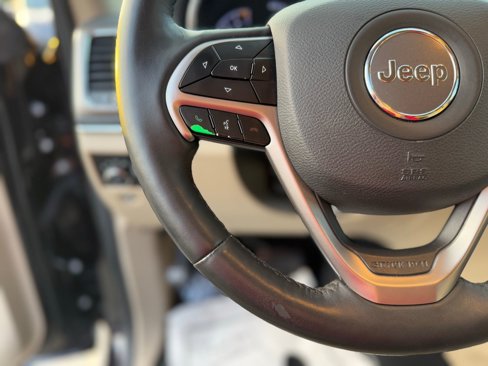 Used 2019 Jeep Grand Cherokee Limited image 22