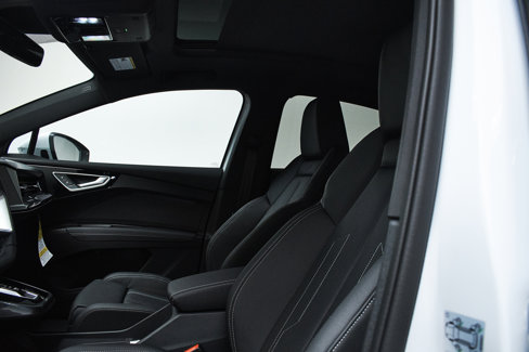 New 2025 Audi Q4 e-tron Premium Plus image 27
