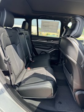 New 2025 Jeep Grand Cherokee Overland w/ Adv Protech Group III image 15