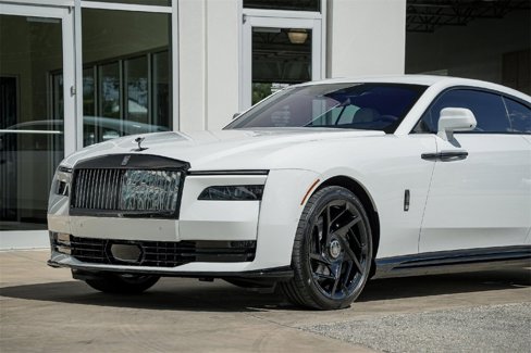 New 2025 Rolls-Royce Spectre Black Badge image 10