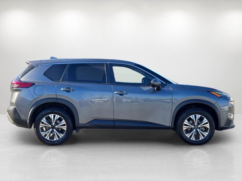 Used 2022 Nissan Rogue SV image 5