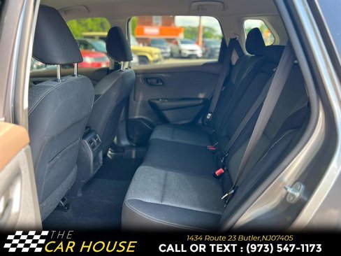 Used 2021 Nissan Rogue S image 16