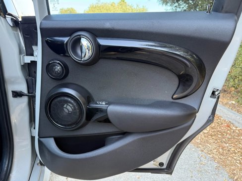 Used 2019 MINI Cooper S w/ Premium Package image 49