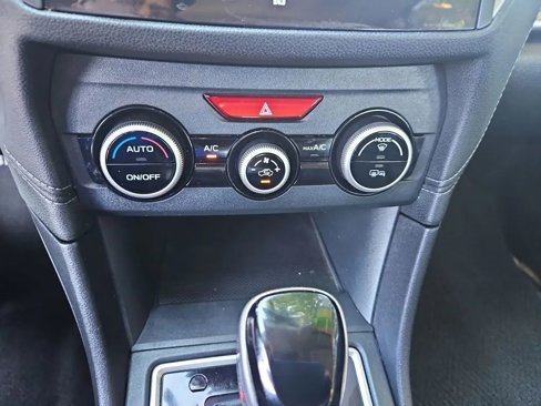 Used 2023 Subaru Impreza 2.0i Limited image 11