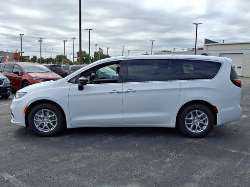 New 2026 Chrysler Pacifica Select image 5