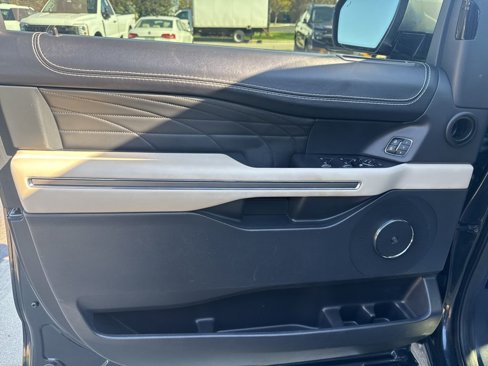Used 2022 Ford Expedition Max Platinum image 10