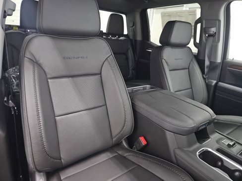 New 2026 GMC Sierra 1500 Denali w/ Denali Reserve Package image 13