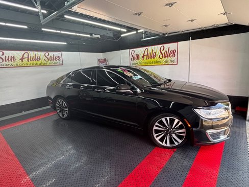 Used 2019 Lincoln MKZ Reserve image 1