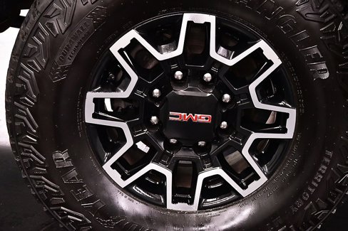 Used 2024 GMC Sierra 2500 AT4X image 9