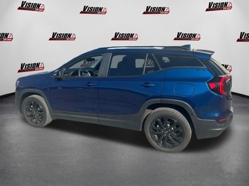 Used 2022 GMC Terrain SLE w/ Driver Convenience Package image 7