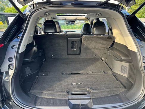 Used 2017 Nissan Rogue SL w/ SL Premium Package image 25