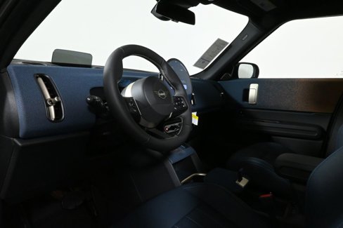 Used 2025 MINI Cooper Countryman SE w/ Comfort Package Max image 15