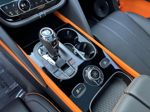 New 2025 Bentley Bentayga image 10
