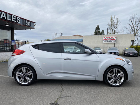 Used 2016 Hyundai Veloster w/ Option Group 02 image 2