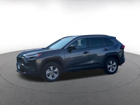 Used 2025 Toyota RAV4 LE image 8