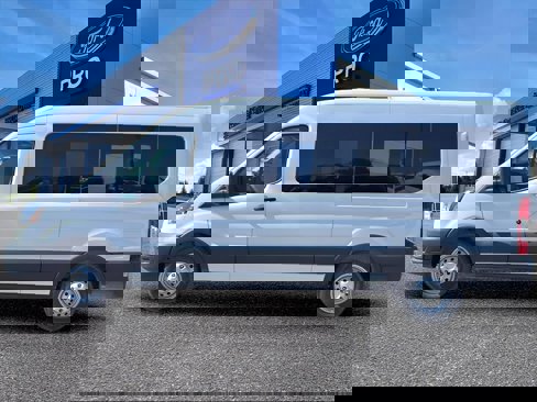 New 2025 Ford Transit 350 148 Medium Roof Wagon AWD image 15