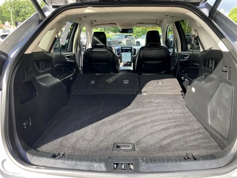Used 2024 Ford Edge Titanium image 17