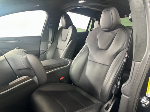 Used 2025 Tesla Model X image 16