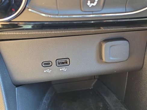Certified 2025 Buick Encore GX Sport Touring image 17
