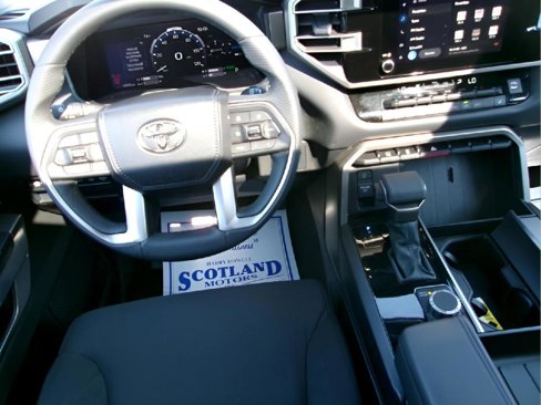 Used 2025 Toyota Sequoia SR5 image 12