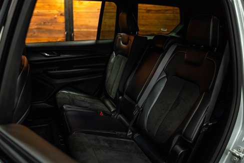 Used 2024 Jeep Grand Cherokee L Laredo image 10