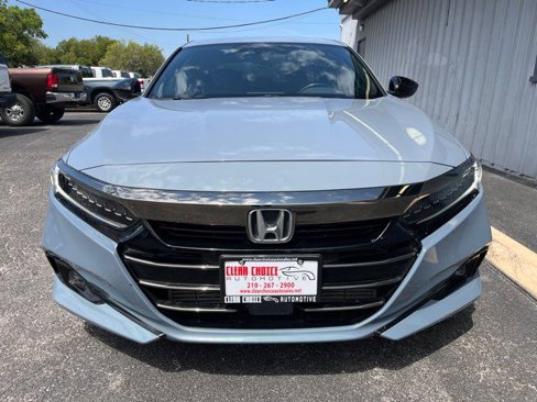 Used 2022 Honda Accord Sport image 2