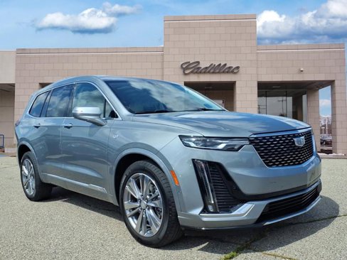 Used 2023 Cadillac XT6 Premium Luxury w/ Technology Package image 3