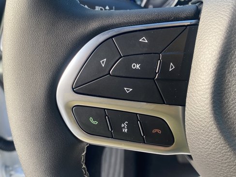 New 2026 Chrysler Voyager LX image 17