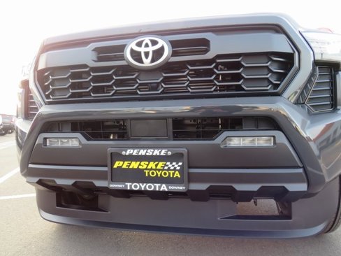New 2025 Toyota Tacoma TRD Sport image 6
