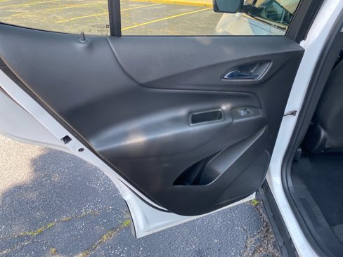 Used 2019 Chevrolet Equinox LT image 17