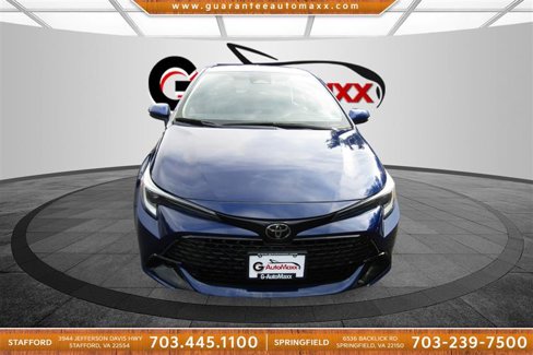 Used 2023 Toyota Corolla SE w/ SE Premium Package image 2