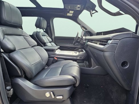 New 2025 Lincoln Navigator Reserve image 14