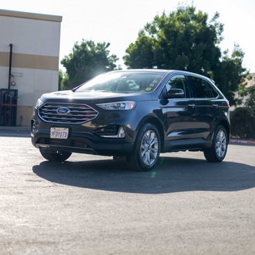 Used 2021 Ford Edge Titanium w/ Cargo Accessory Package image 3