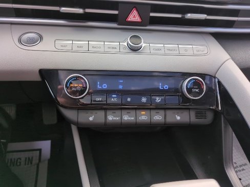 Used 2023 Hyundai Elantra Limited w/ Cargo Package image 24
